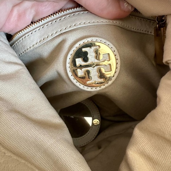 Tory Burch Louisa Crossbody - Picture 15 of 16